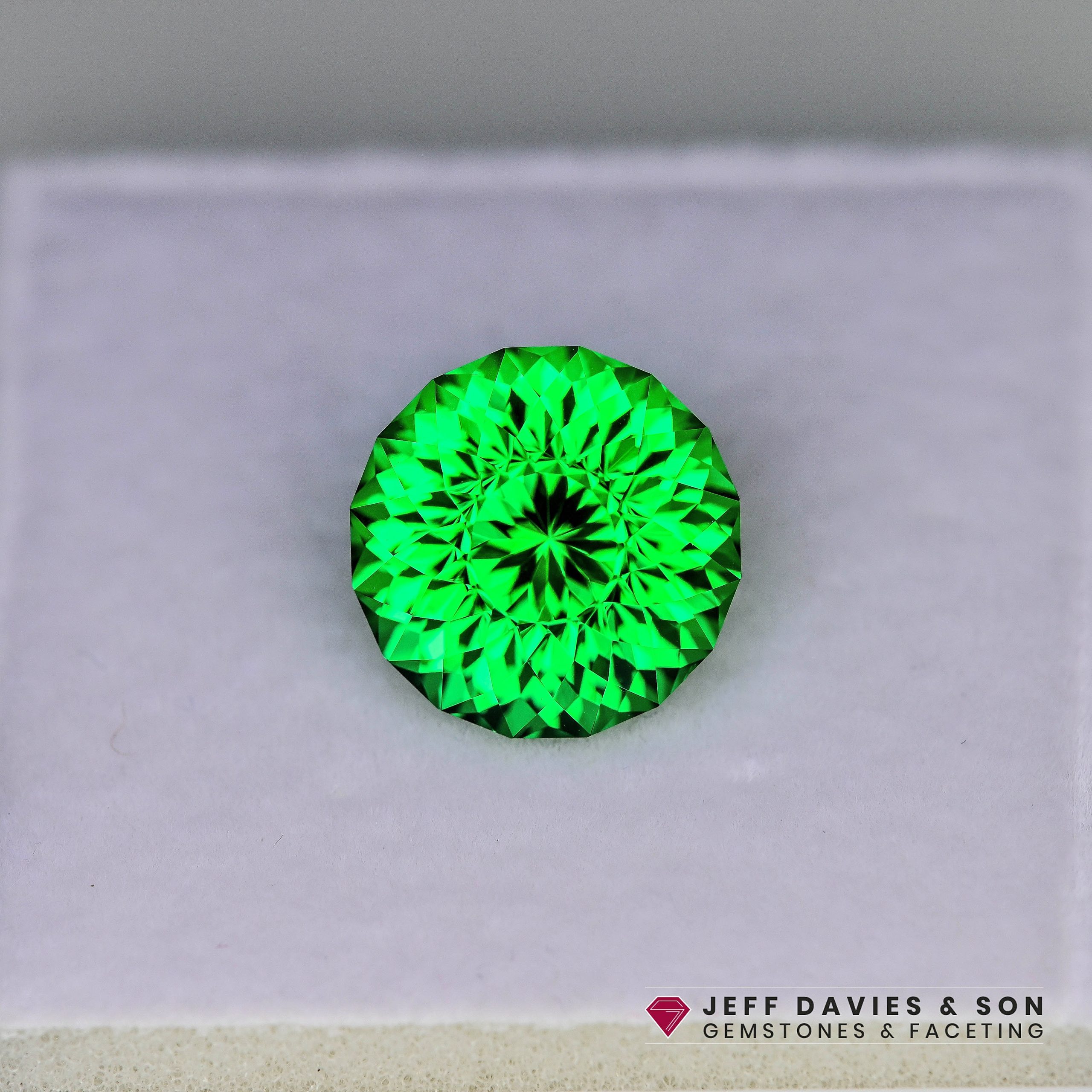 LAB2090b - Jeff Davies & Son Gemstones