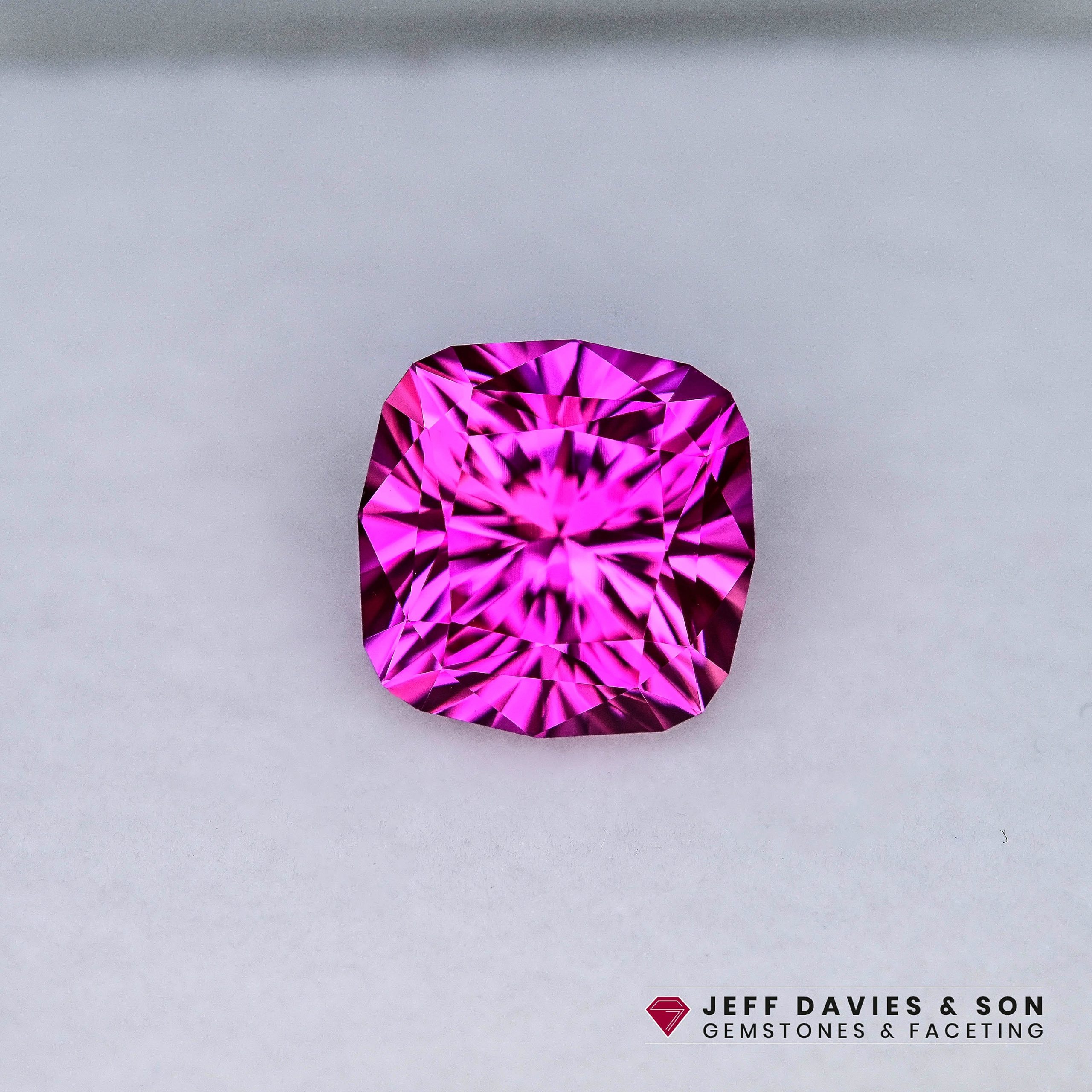LAB2369b - Jeff Davies & Son Gemstones