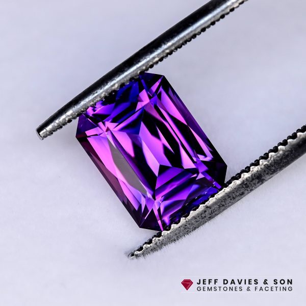 LAB2453a - Jeff Davies & Son Gemstones