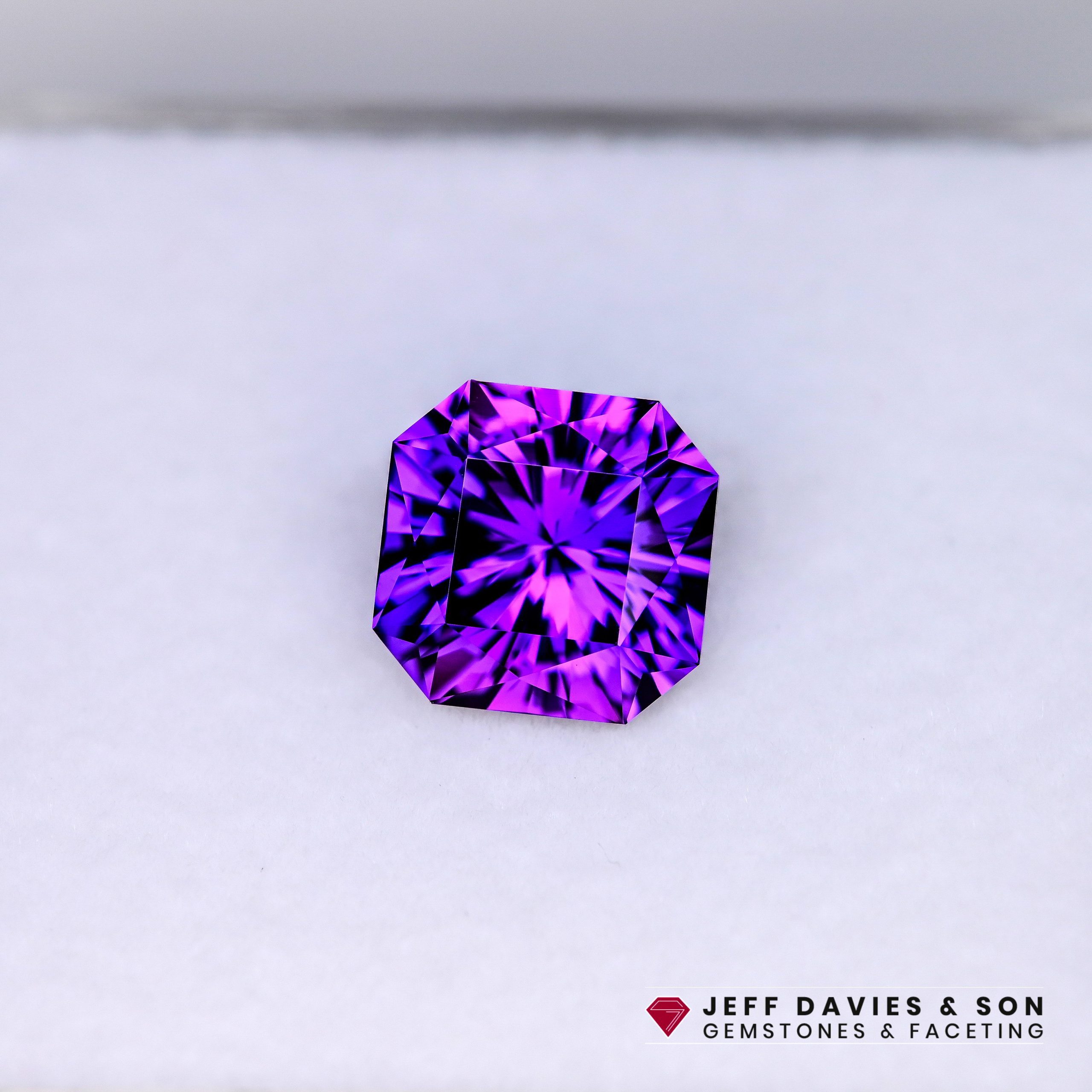 LAB2463b - Jeff Davies & Son Gemstones