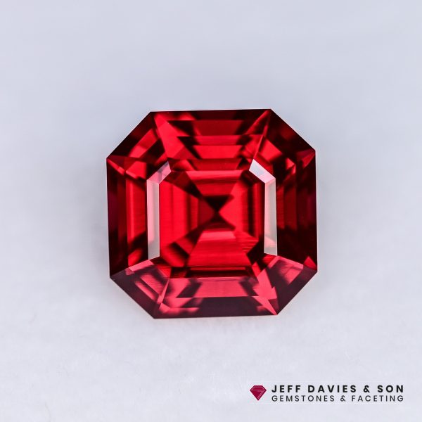LAB2527a - Jeff Davies & Son Gemstones