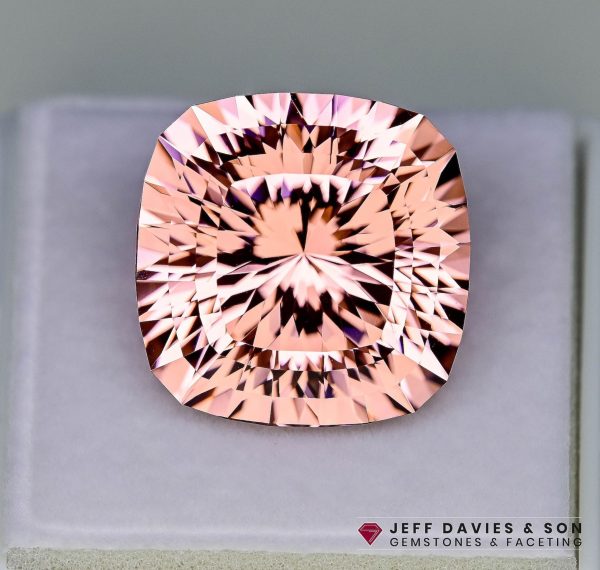 LAB0096a - Jeff Davies & Son Gemstones