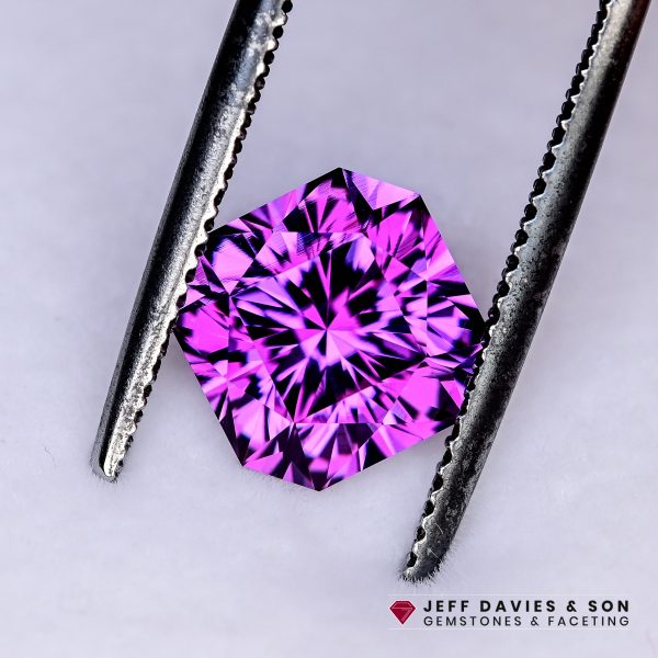 LAB2575a - Jeff Davies & Son Gemstones