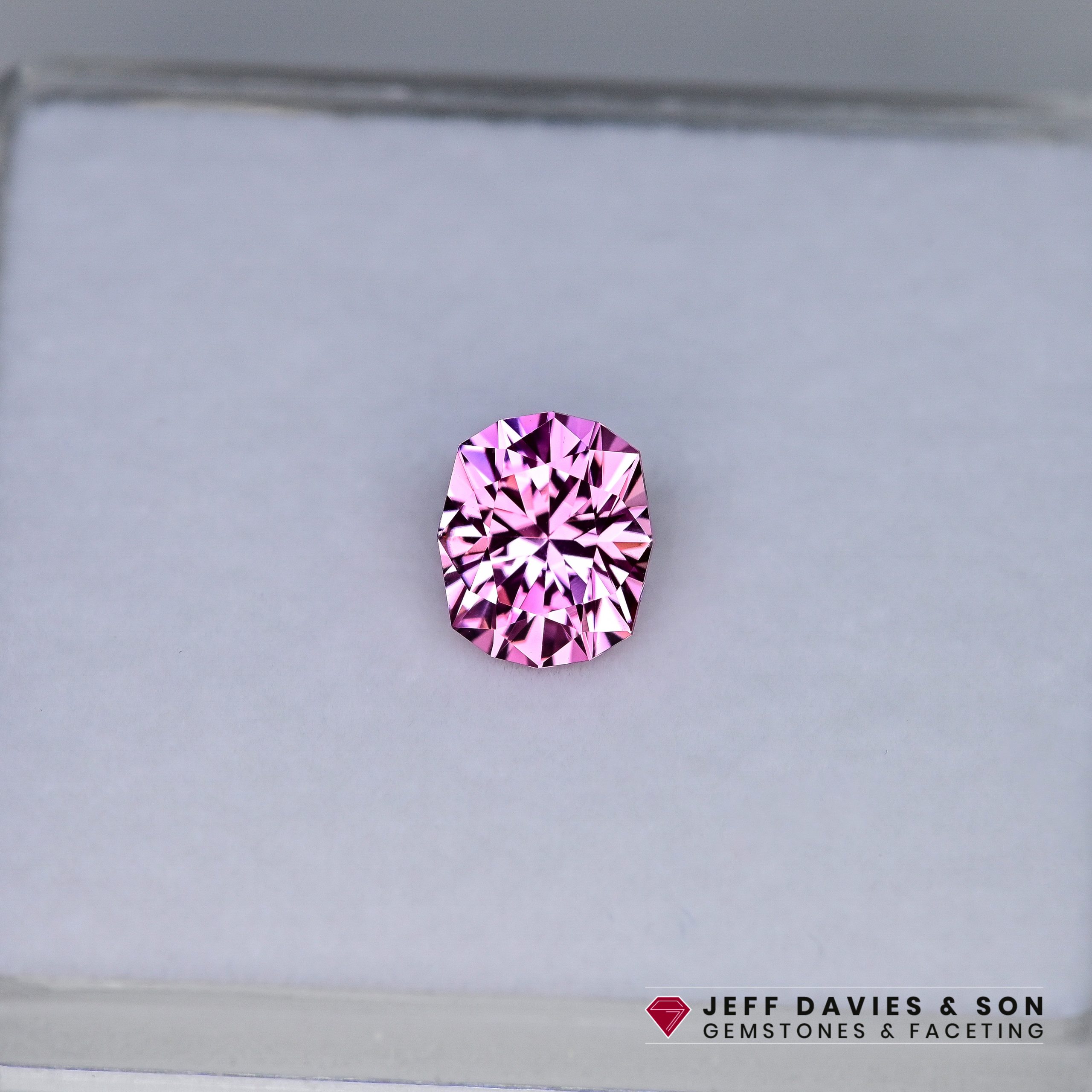 CL1738b - Jeff Davies & Son Gemstones