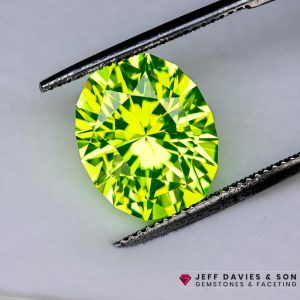 Lab Lumo Garnet LuAG - Lutetium Aluminum Garnet - Pulled Czochralski - 18.77ct