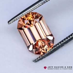 Lab Bi-Colour Peach Sapphire - 7.47ct