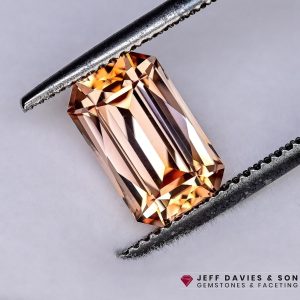Lab Bi-Colour Peach Sapphire - 4.58ct