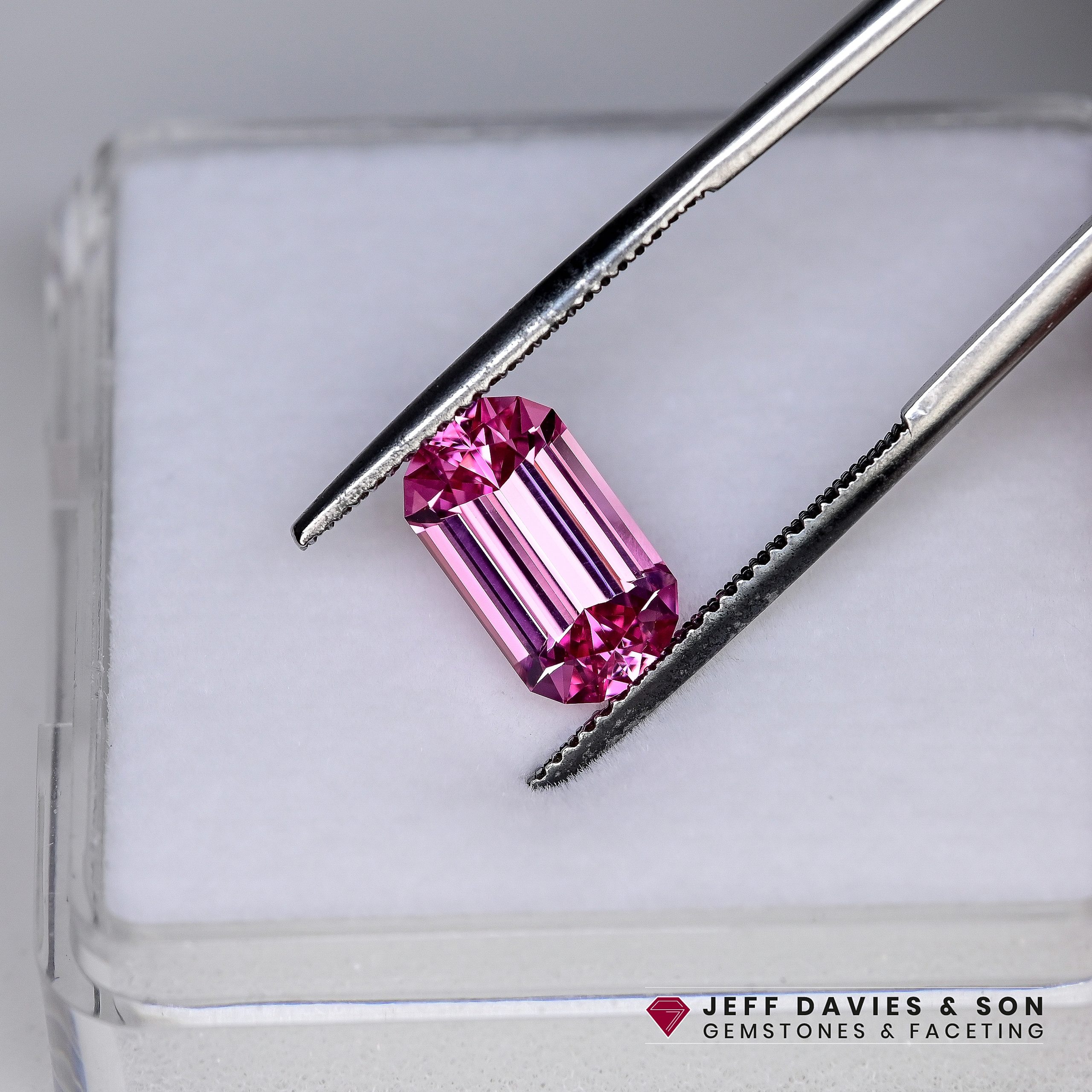 LAB2637b - Jeff Davies & Son Gemstones