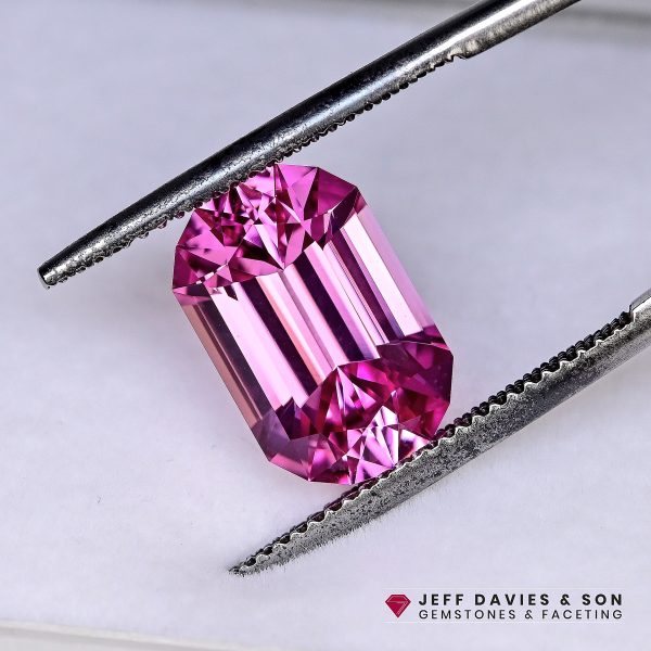 LAB2660a - Jeff Davies & Son Gemstones