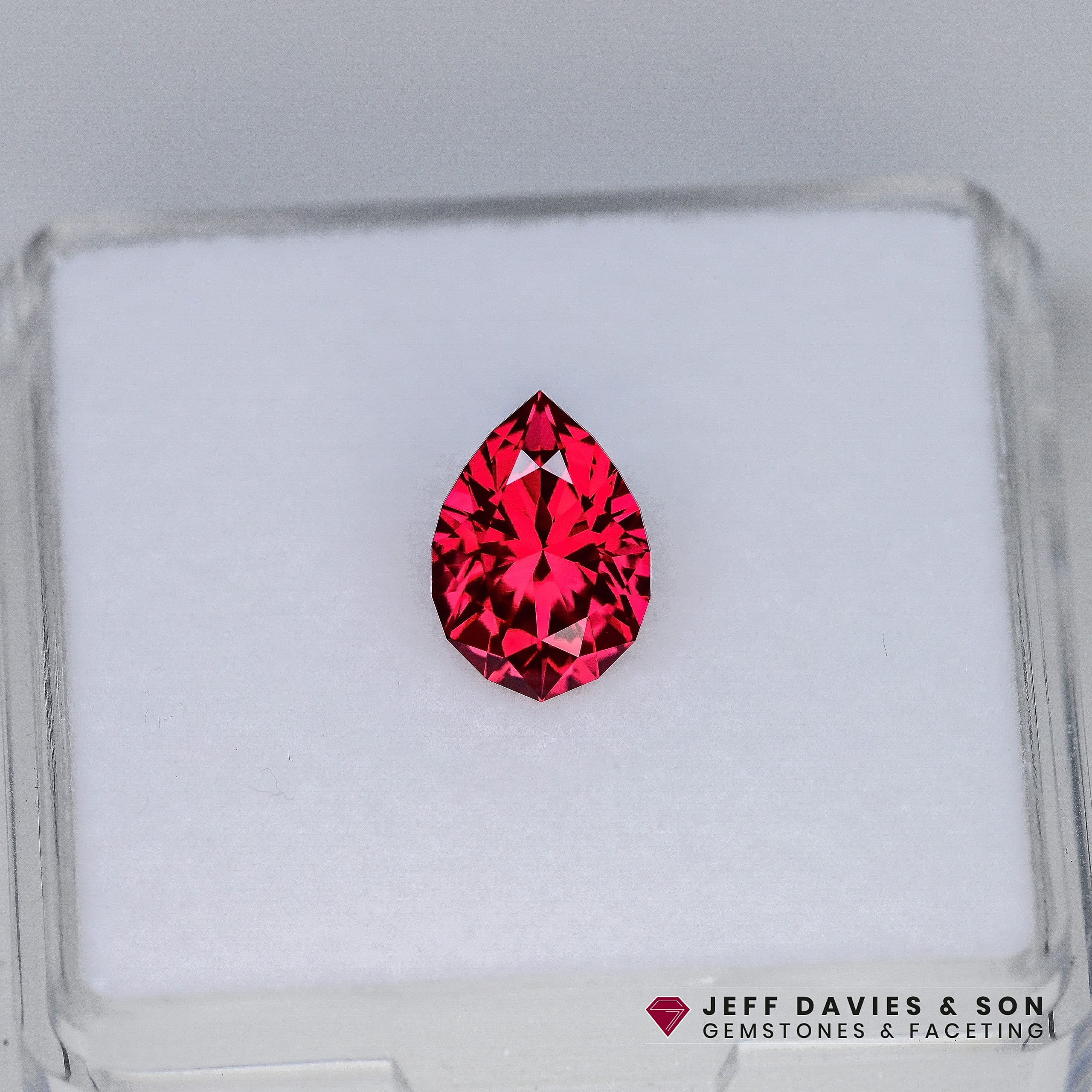 LAB2679b - Jeff Davies & Son Gemstones