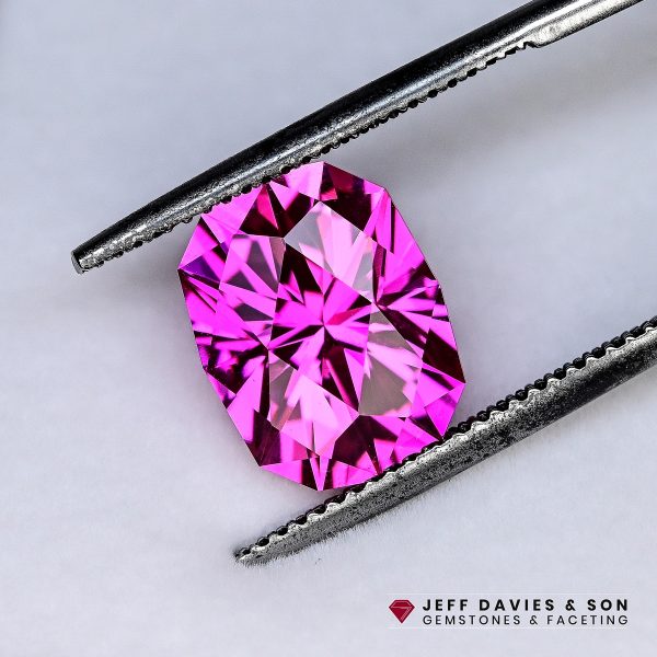 LAB2683a - Jeff Davies & Son Gemstones
