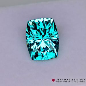 LAB Blue Green (Paraiba Colour) Garnet YAG  -  Yttrium Aluminum Garnet - Pulled Czochralski - 13.71ct