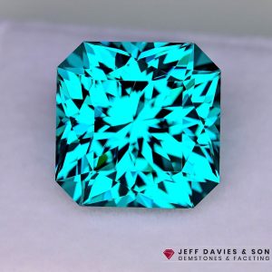 LAB Blue Green (Paraiba Colour) Garnet YAG  -  Yttrium Aluminum Garnet - Pulled Czochralski - 45.53ct