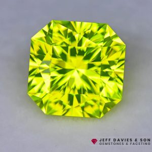 Lab Lumo Garnet GAGG - Gadolinium Aluminum Garnet - Pulled Czochralski - 10.67ct