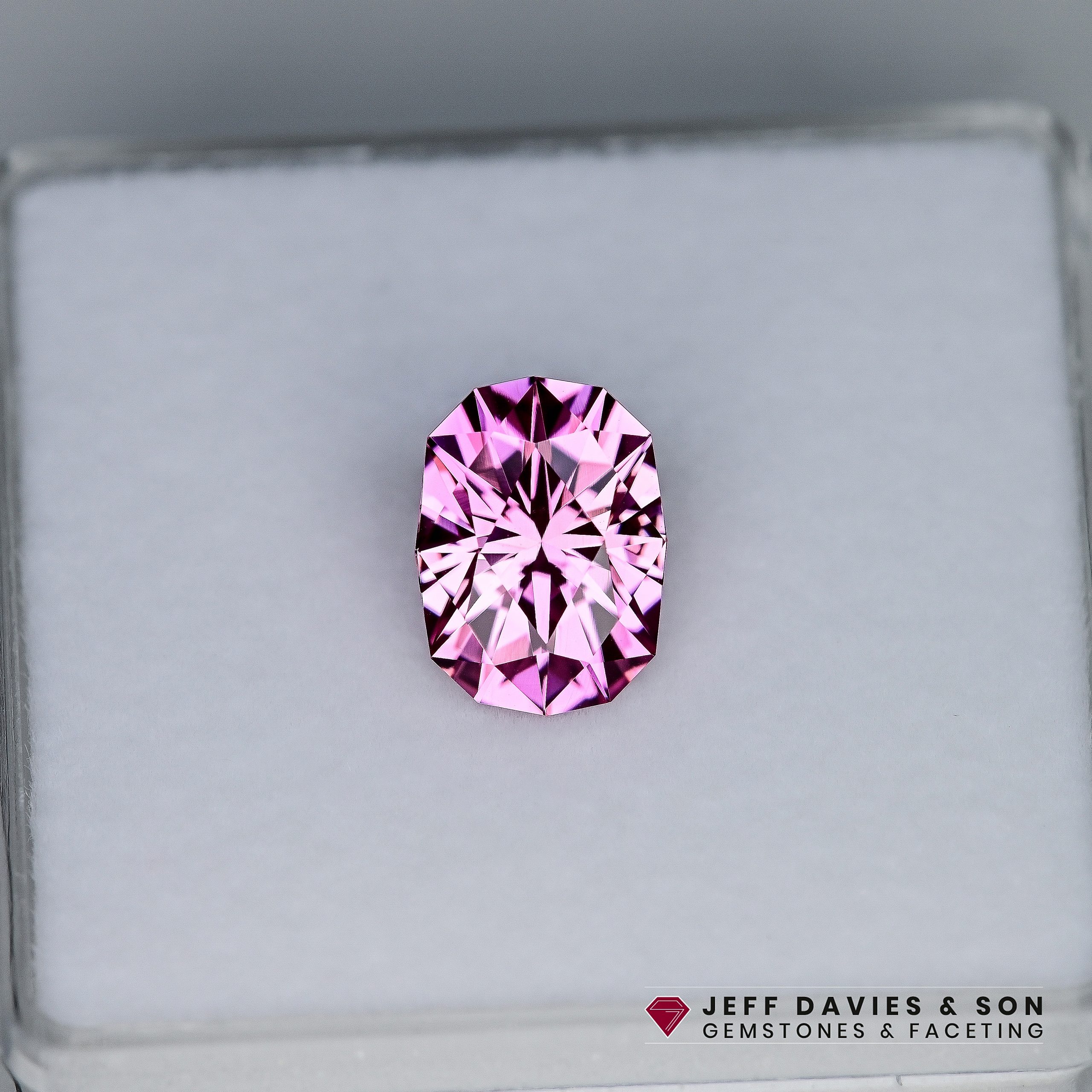 LAB2697b - Jeff Davies & Son Gemstones