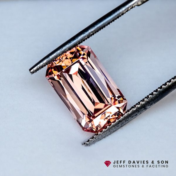 LAB2774a - Jeff Davies & Son Gemstones