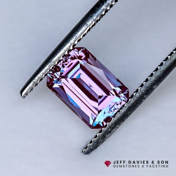 LAB2801a - Jeff Davies & Son Gemstones