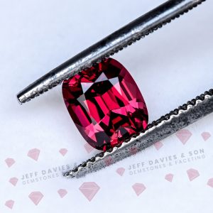 Natural  Rhodolite Garnet - 1.60ct