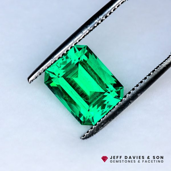LAB2817a - Jeff Davies & Son Gemstones