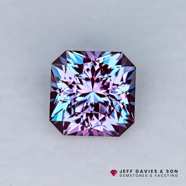 LAB2819a - Jeff Davies & Son Gemstones