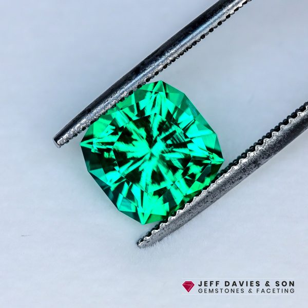 LAB2828a - Jeff Davies & Son Gemstones