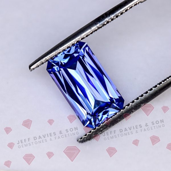LAB2831a - Jeff Davies & Son Gemstones