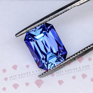 Lab Cornflower Blue Sapphire - Pulled Czochralski  - 7.84ct