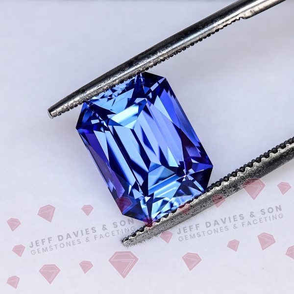 LAB2833a - Jeff Davies & Son Gemstones