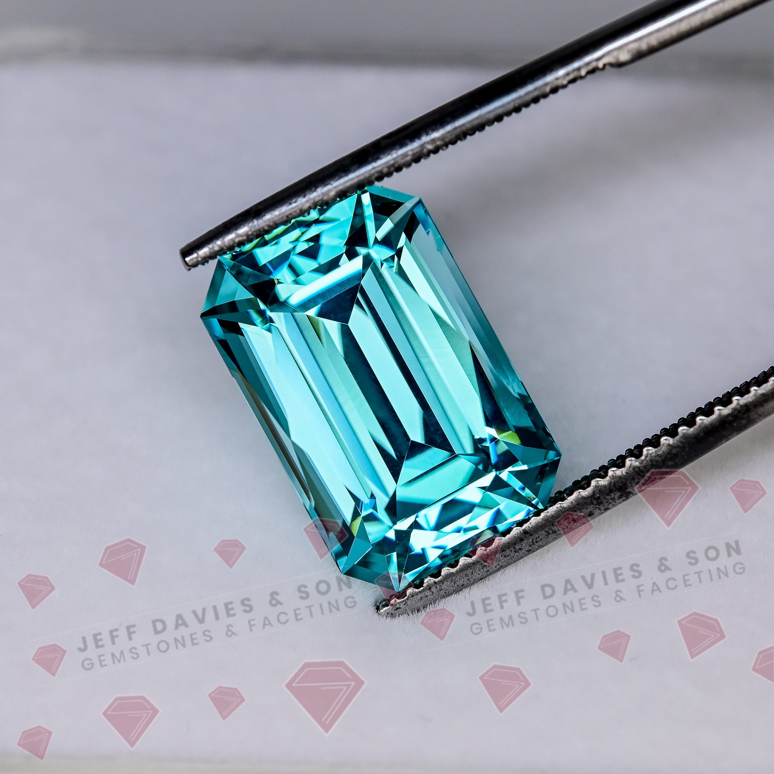 LAB2868a - Jeff Davies & Son Gemstones