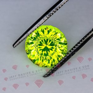 Lab Lumo Garnet LuAG - Lutetium Aluminum Garnet - Pulled Czochralski - 12.98ct