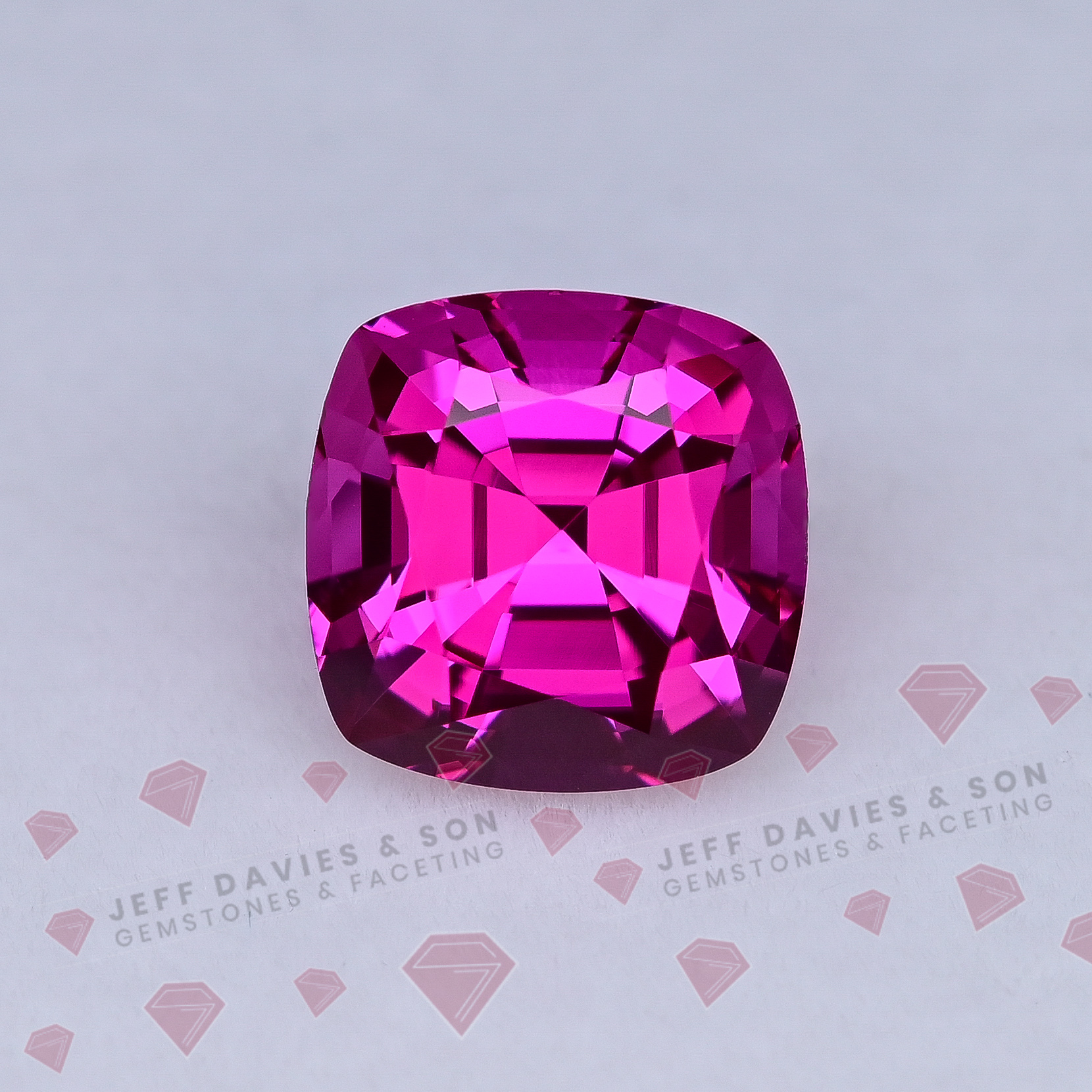 CL1908a - Jeff Davies & Son Gemstones