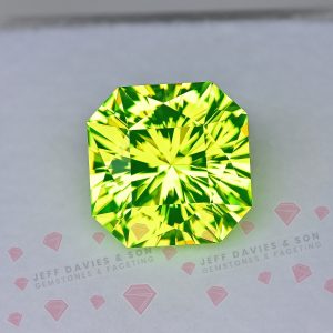 Lab Lumo Garnet LuAG - Lutetium Aluminum Garnet - Pulled Czochralski - 23.51ct