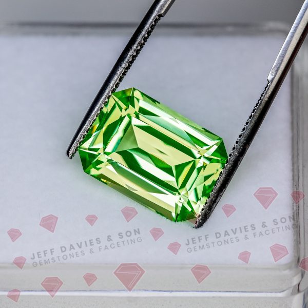 LAB2993a - Jeff Davies & Son Gemstones