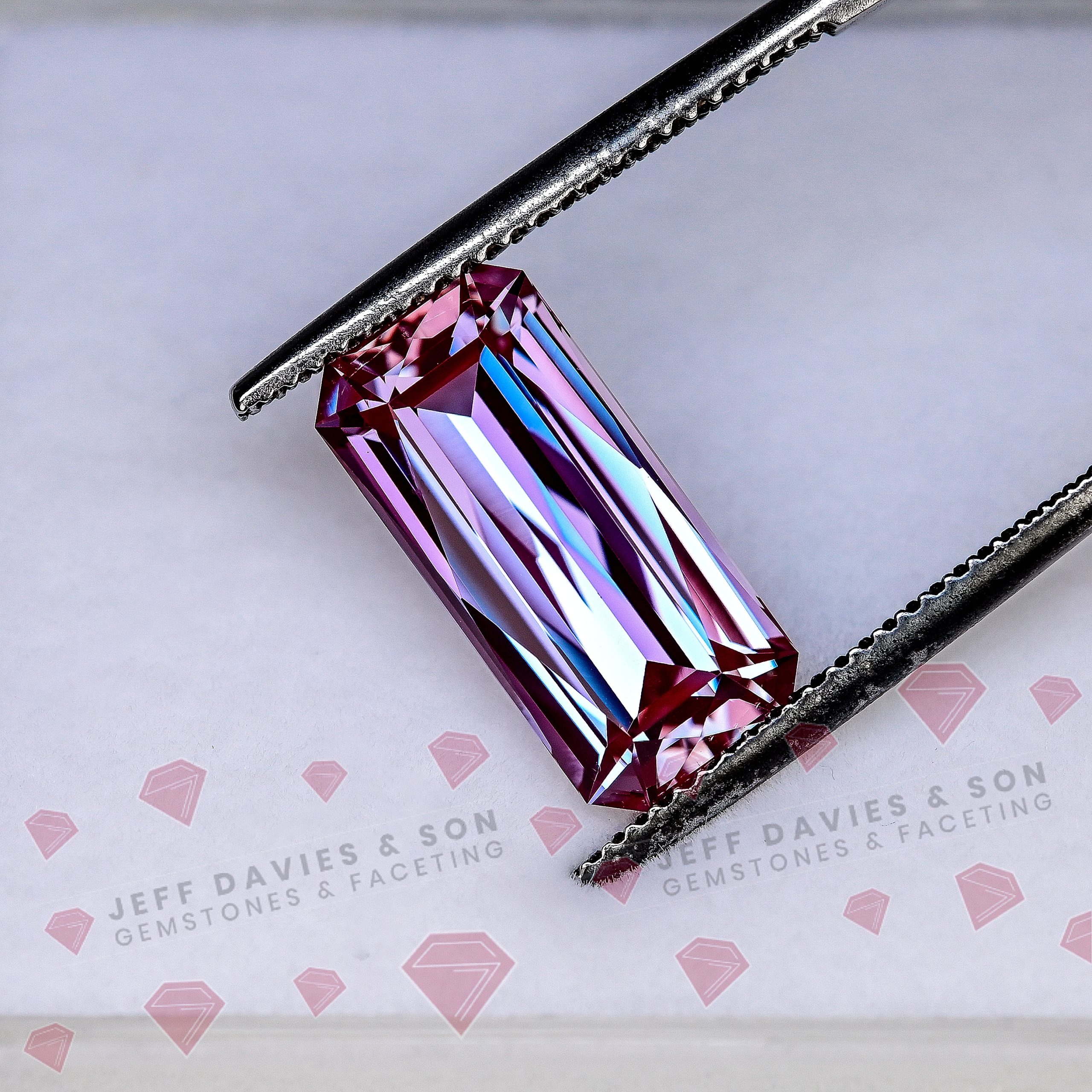 LAB2995a - Jeff Davies & Son Gemstones