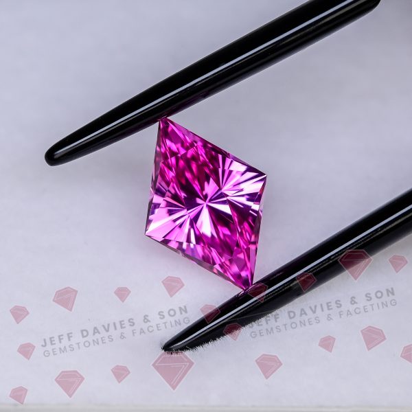 LAB3000a - Jeff Davies & Son Gemstones