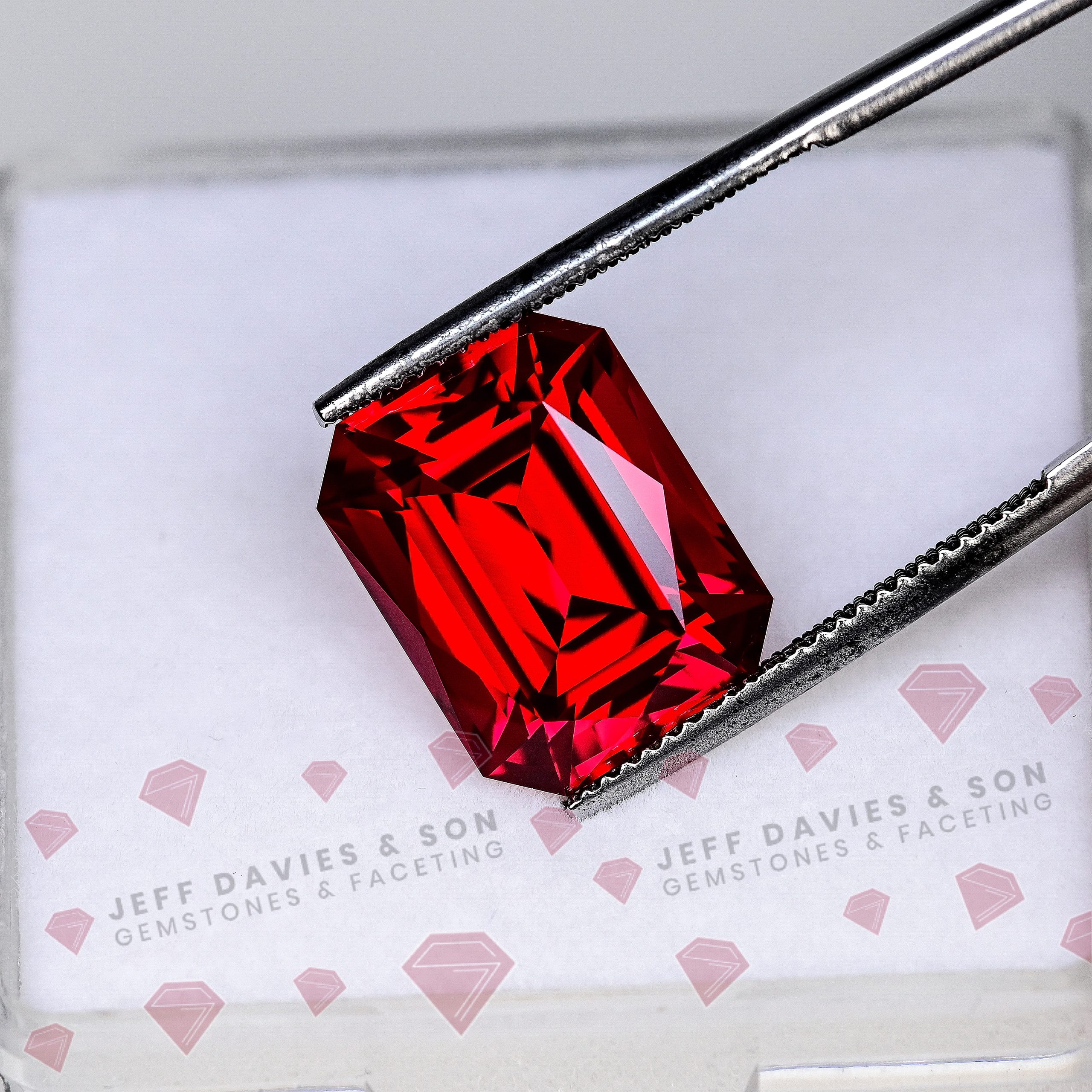 LAB3027a - Jeff Davies & Son Gemstones