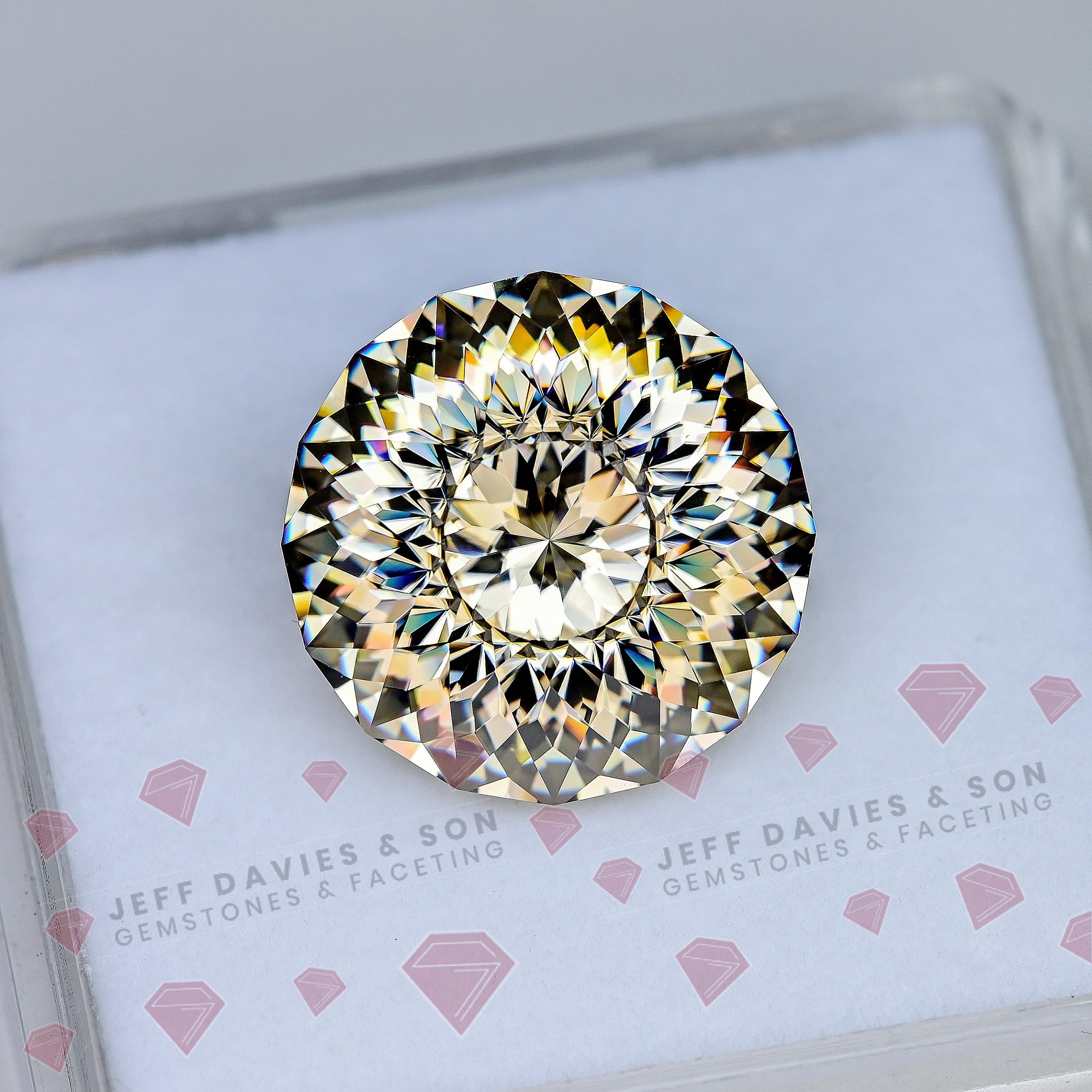 LAB3040a - Jeff Davies & Son Gemstones