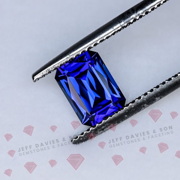 LAB3095a - Jeff Davies & Son Gemstones