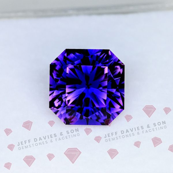 LAB3108a - Jeff Davies & Son Gemstones